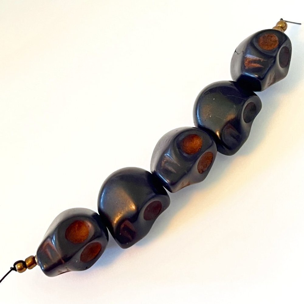 🔥$1 Clearance Large Black Howlite Skull Beads 18mm X 15mm X 14mm (5)